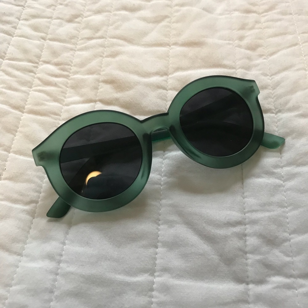 NEW Transparent Matte Green Sunglasses Round UO